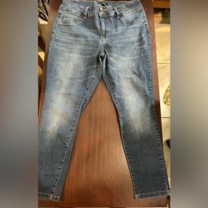 Stylish women’s  Denim Skinny Jeans